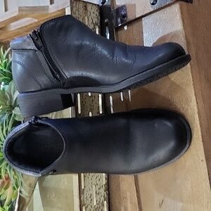 SAS Bethany Bootie Size 5